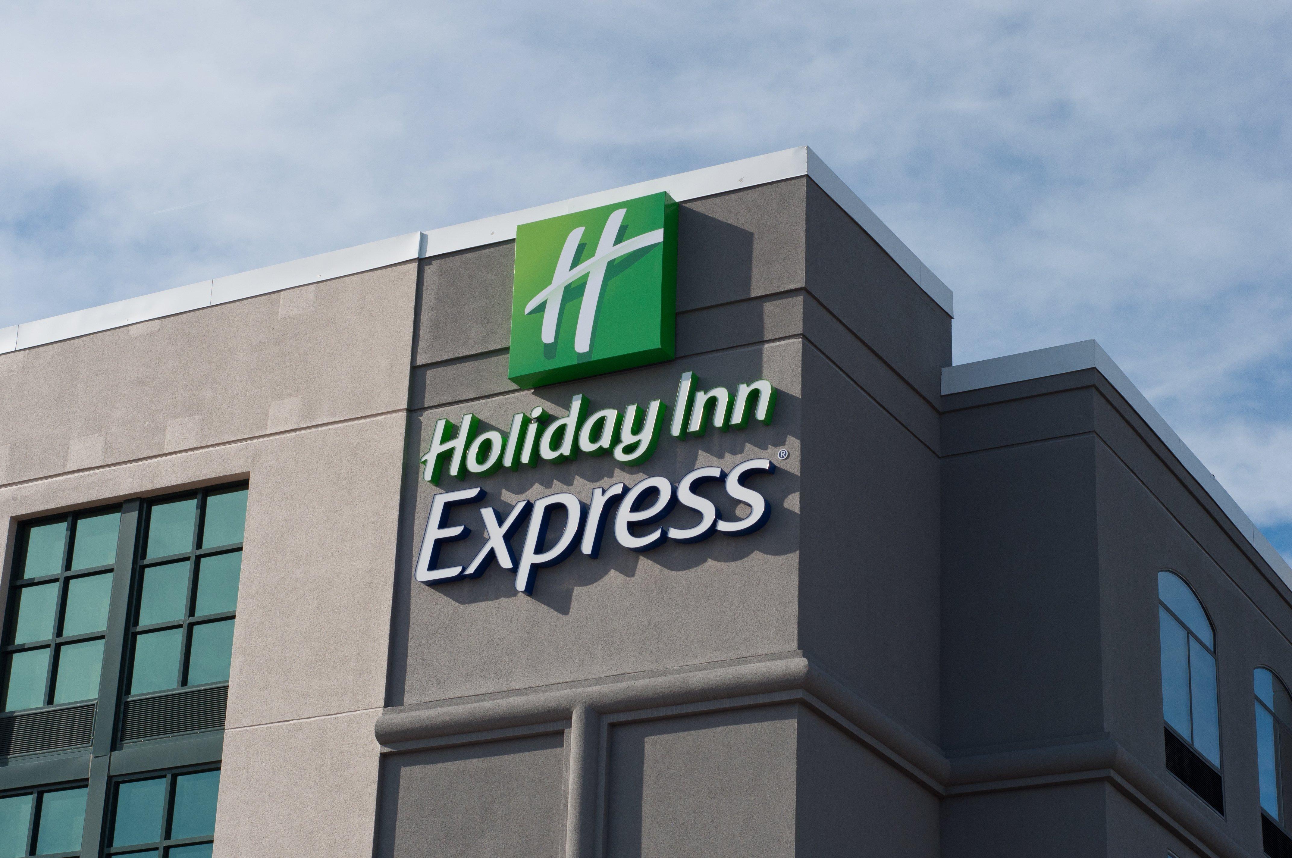 Holiday Inn Express Quantico Stafford Exterior photo